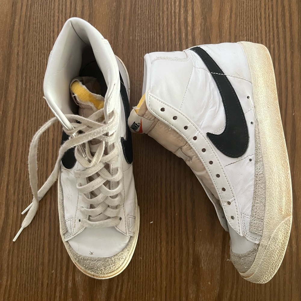 Nike Blazer mid 77 Men’s size 8 White